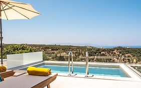 Evora Suites